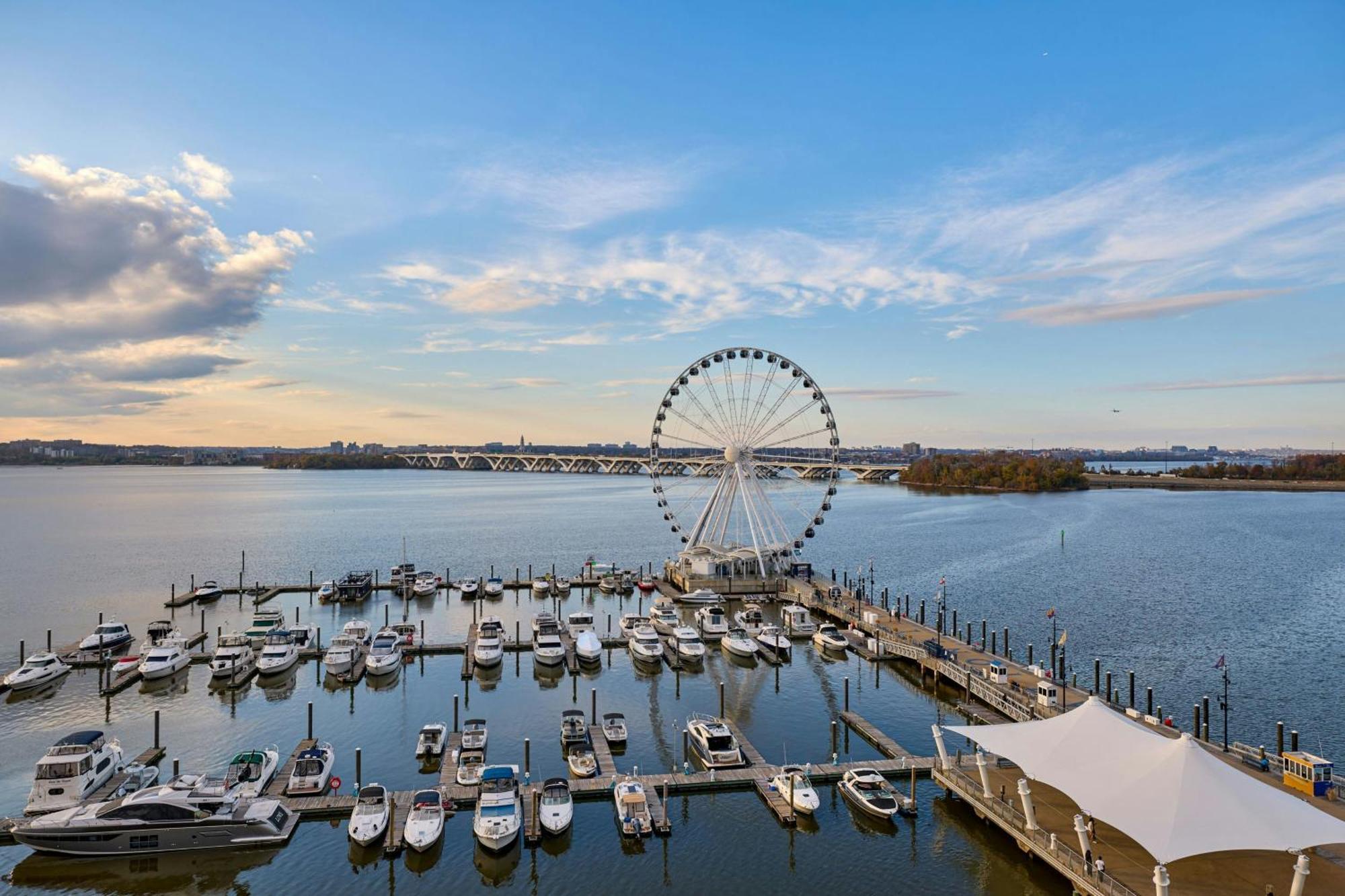 Hotel The Westin Washington National Harbor Exterior foto